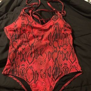 Snake print crisscross bathing suit